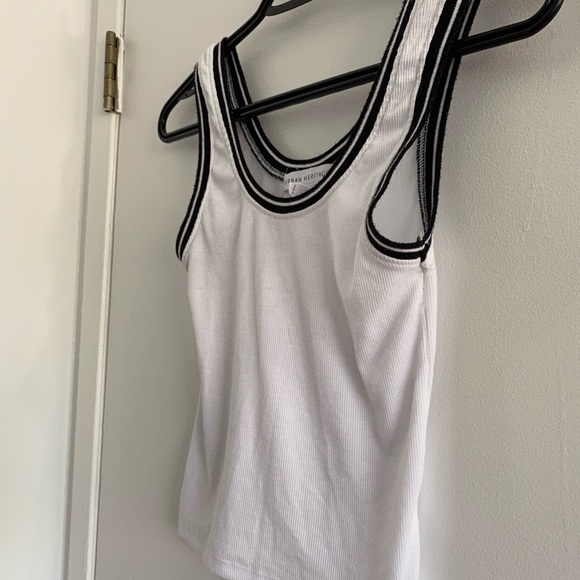 Tank top - Picture 2 of 3